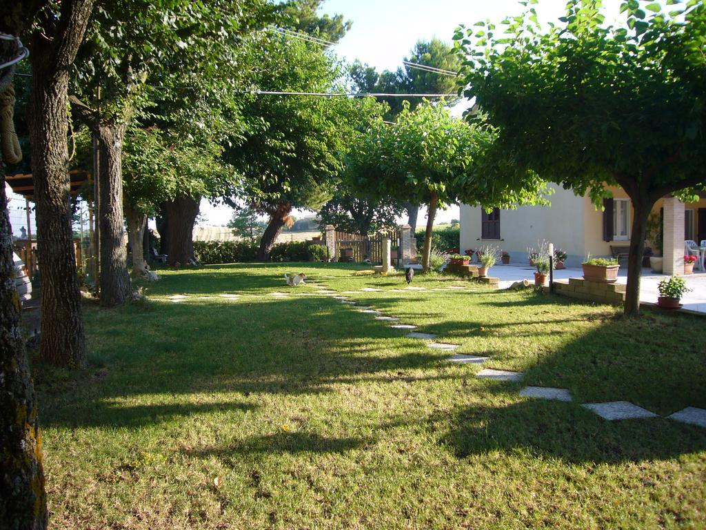 Agriturismo Al Rifugio Divino Belvedere Ostrense Exterior foto